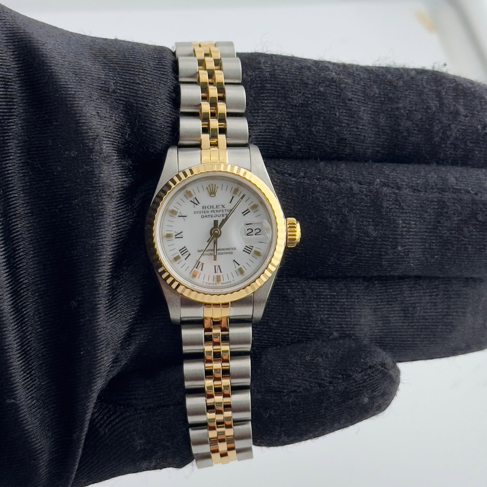 1986 Rolex Datejust Ref 69173 White Roman Dial Jubilee Bracelet with Papers (1 of 4)