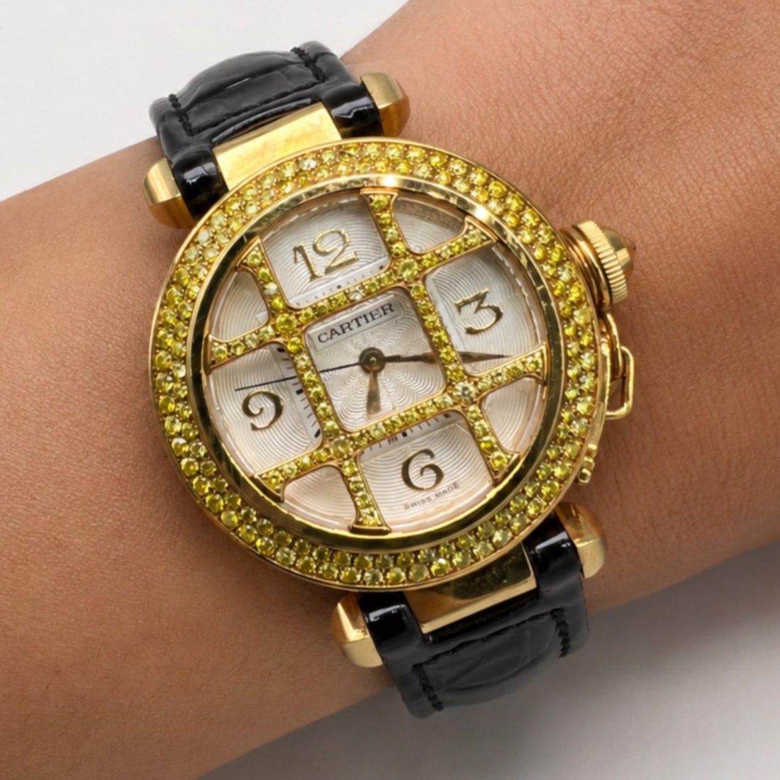 Cartier Pasha 32mm 18K Yellow Gold Diamond Watch: Cartier Pasha 32mm 18K Yellow Gold Diamond Watch This Cartier Pasha watch features a 32mm case crafted from 18K yellow gold. The bezel and grill are set with all original fancy yellow diamonds, and it
