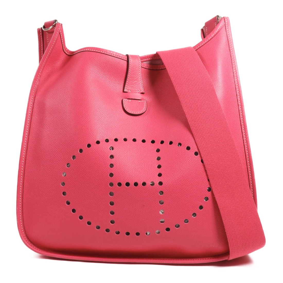 Hermes Evelyne GM Pink Epsom Calfskin Shoulder Bag: Hermes Evelyne GM Pink Epsom Calfskin Shoulder Bag This Hermes Evelyne GM shoulder bag is crafted from Epsom calfskin leather in a striking Rose Tyrien pink color. Featuring a practical and stylish de