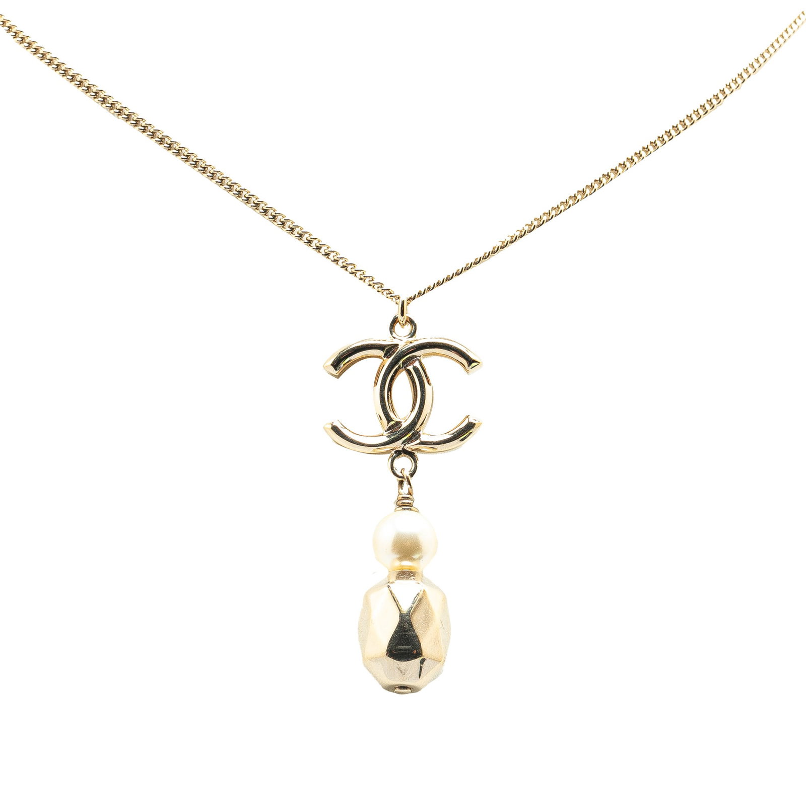 Chanel faux pearl CC pendant gold plated necklace: Chanel faux pearl CC pendant gold plated necklace This Chanel necklace features a gold plated chain with a signature CC logo and a faux pearl pendant. It is secured with a lobster clasp closure and cr