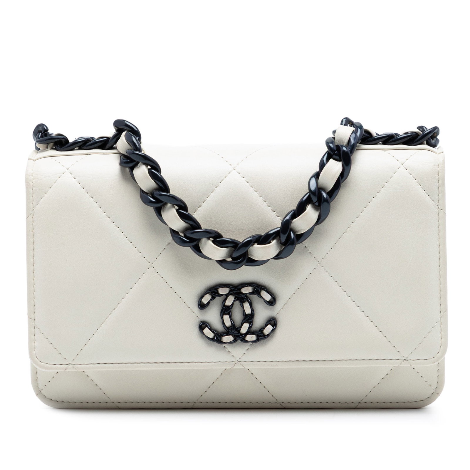 Chanel 19 White Quilted Lambskin Chain Wallet: Chanel 19 White Quilted Lambskin Chain Wallet This Chanel Quilted Lambskin 19 Wallet on Chain is crafted from quilted lambskin leather in white and features a chain-link handle, a leather-woven chain