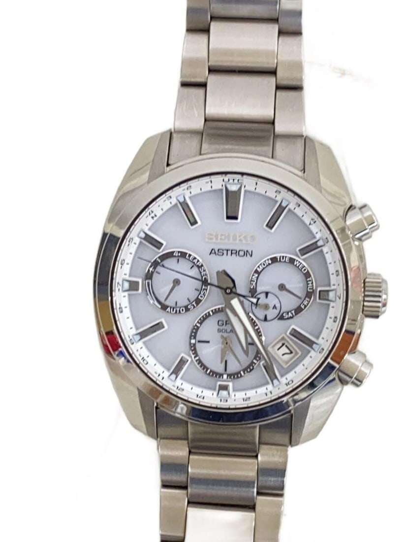 Seiko Astron 5X53 Solar Sports Men's Wristwatch (1 of 5)