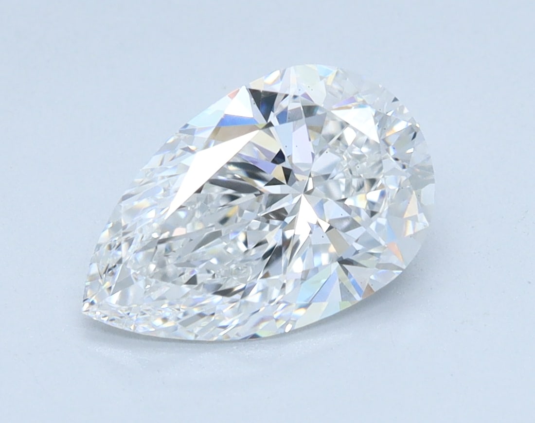 Loose Diamond - PEAR 1.54ct E VS2: Loose Diamond - PEAR 1.54ct E VS2 Source: This is a real non-mined Diamond that has been grown in a lab Shape: PEAR Carats: 1.54 Color: E Clarity: VS2 Certification: IGI Condition: Pre-Owned PLEASE NO
