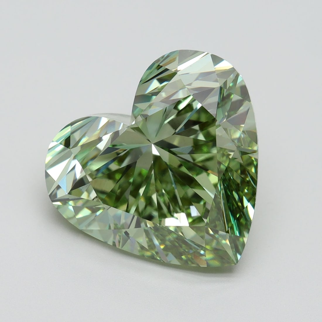 Loose Diamond - HEART 10.07ct Fancy Vivid Green VS2: Loose Diamond - HEART 10.07ct Fancy Vivid Green VS2 Source: This is a real non-mined Diamond that has been grown in a lab Shape: HEART Carats: 10.07 Color: Fancy Vivid Green Certification: IGI Video: