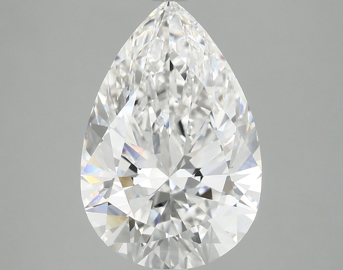 Loose Diamond - PEAR 3.93ct D VVS2: Loose Diamond - PEAR 3.93ct D VVS2 Source: This is a real non-mined Diamond that has been grown in a lab Shape: PEAR Carats: 3.93 Color: D Clarity: VVS2 Certification: IGI Condition: Pre-Owned PLEASE