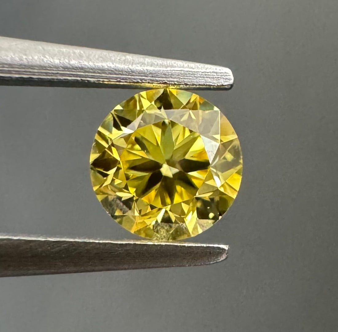 Loose Diamond - ROUND 0.22ct Fancy Vivid Yellow VS1 (1 of 1)