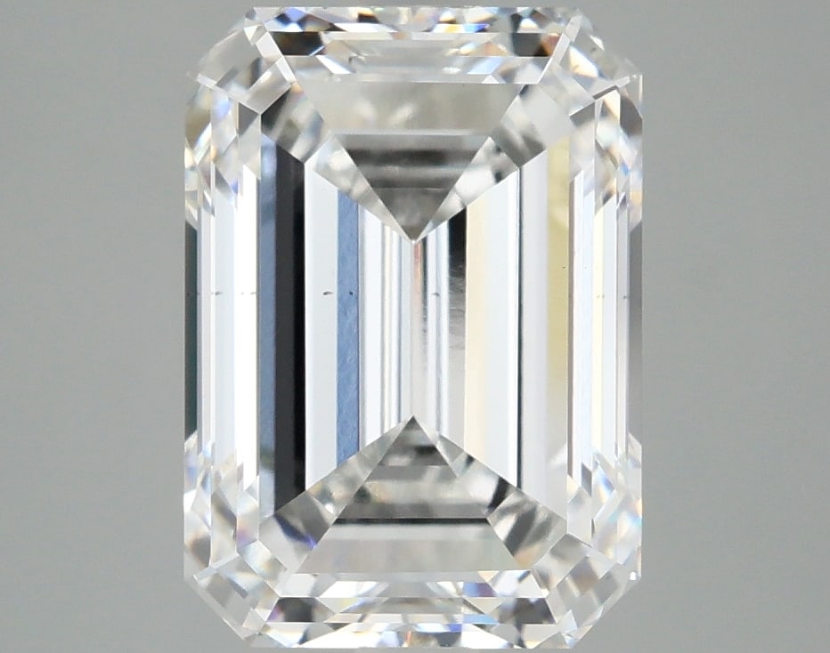 Loose Diamond - EMERALD 4.13ct D VS2: Loose Diamond - EMERALD 4.13ct D VS2 Source: This is a real non-mined Diamond that has been grown in a lab Shape: EMERALD Carats: 4.13 Color: D Clarity: VS2 Certification: IGI Condition: Pre-Owned PLE