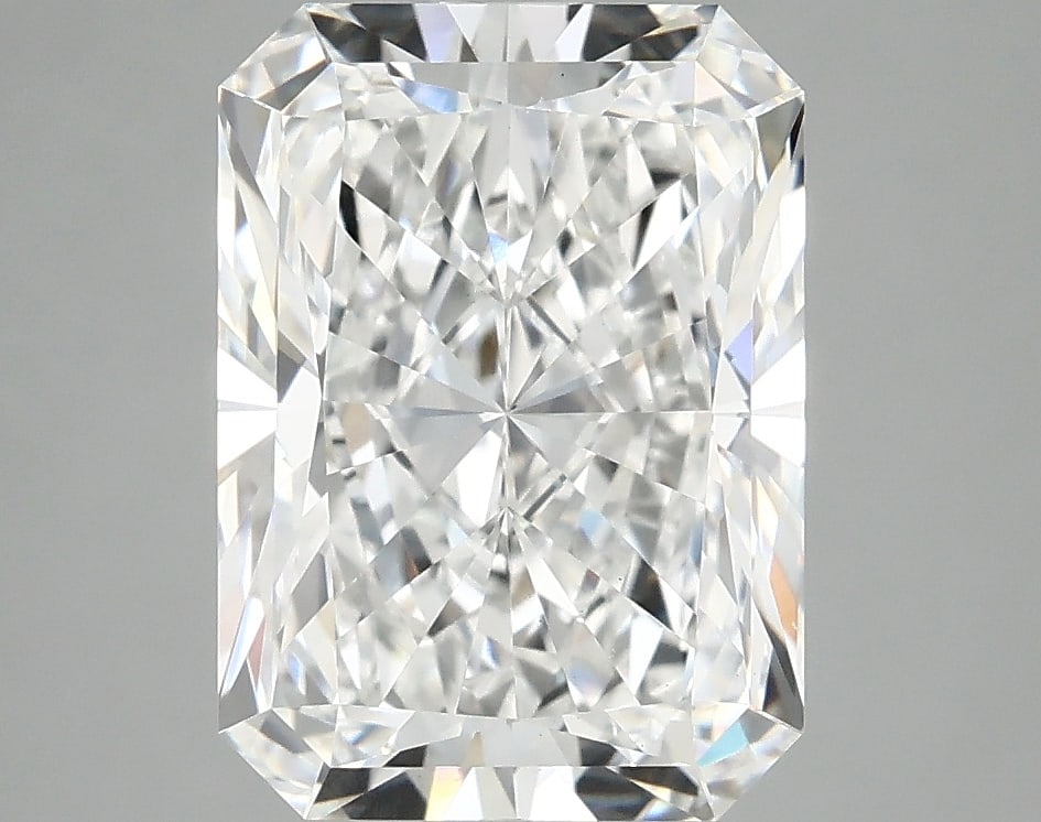 Loose Diamond - RADIANT 4.05ct D VS1: Loose Diamond - RADIANT 4.05ct D VS1 Source: This is a real non-mined Diamond that has been grown in a lab Shape: RADIANT Carats: 4.05 Color: D Clarity: VS1 Certification: IGI Condition: Pre-Owned