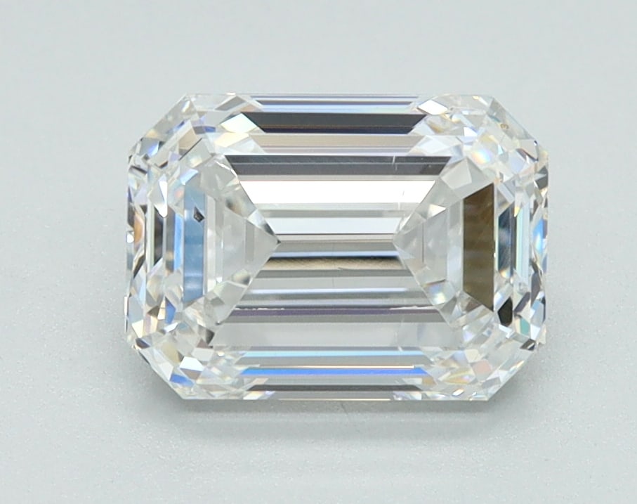 Loose Diamond - EMERALD 1.74ct E SI1: Loose Diamond - EMERALD 1.74ct E SI1 Source: This is a real non-mined Diamond that has been grown in a lab Shape: EMERALD Carats: 1.74 Color: E Clarity: SI1 Certification: IGI Condition: Pre-Owned PLE