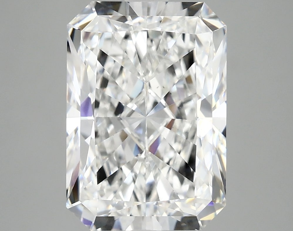Loose Diamond - RADIANT 4.03ct D VS2: Loose Diamond - RADIANT 4.03ct D VS2 Source: This is a real non-mined Diamond that has been grown in a lab Shape: RADIANT Carats: 4.03 Color: D Clarity: VS2 Certification: IGI Condition: Pre-Owned
