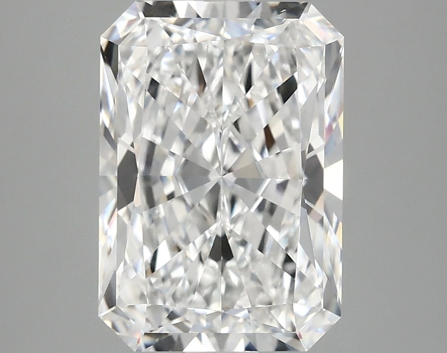 Loose Diamond - RADIANT 3.15ct D VS1: Loose Diamond - RADIANT 3.15ct D VS1 Source: This is a real non-mined Diamond that has been grown in a lab Shape: RADIANT Carats: 3.15 Color: D Clarity: VS1 Certification: IGI Condition: Pre-Owned