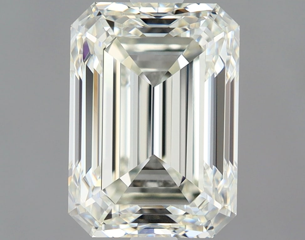 Loose Diamond - EMERALD 2.01ct J IF: Loose Diamond - EMERALD 2.01ct J IF Source: Natural Mined Diamond Shape: EMERALD Carats: 2.01 Color: J Clarity: IF Certification: GIA Condition: Pre-Owned PLEASE NOTE: Framed, Large, or heavy items
