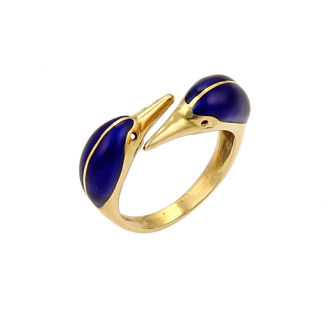 Vintage 18k Yellow Gold Enamel Bird Head Bypass Ring Size 6: Vintage 18k Yellow Gold Enamel Bird Head Bypass Ring Size 6 This vintage Two Birds Head bypass ring is crafted from 18k yellow gold and features intricate enamel detailing. The design showcases two op