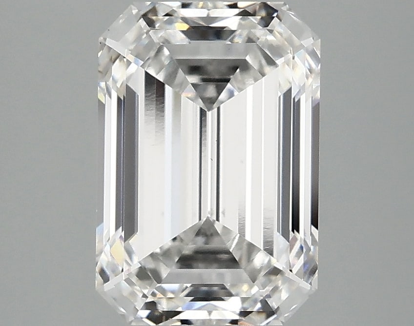 Loose Diamond - EMERALD 3.08ct E VS2: Loose Diamond - EMERALD 3.08ct E VS2 Source: This is a real non-mined Diamond that has been grown in a lab Shape: EMERALD Carats: 3.08 Color: E Clarity: VS2 Certification: IGI Condition: Pre-Owned