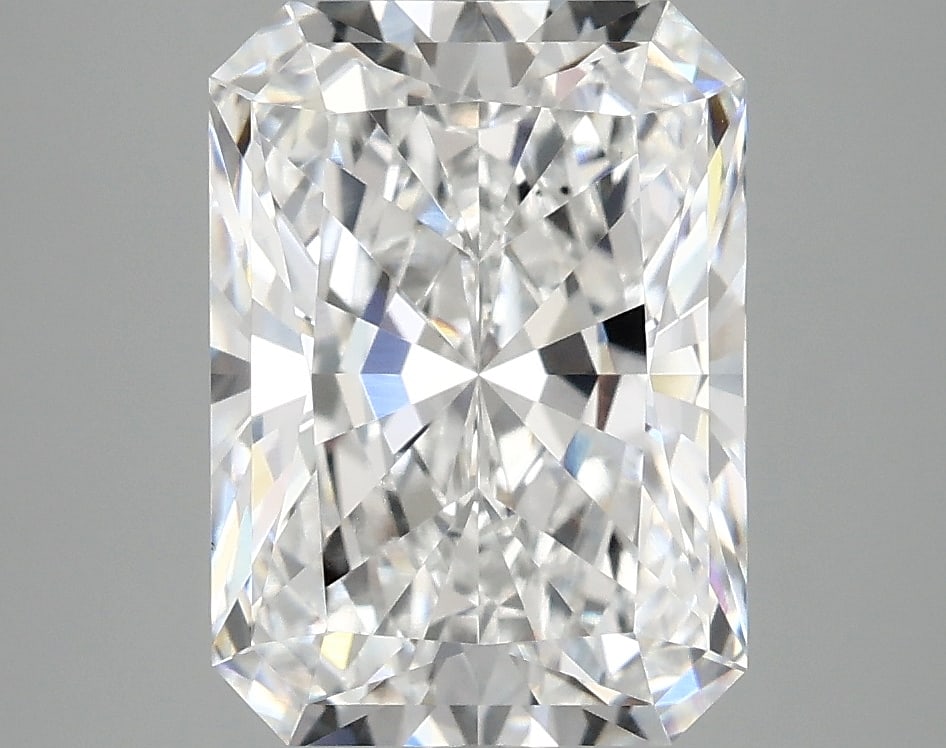 Loose Diamond - RADIANT 4.08ct D VVS2: Loose Diamond - RADIANT 4.08ct D VVS2 Source: This is a real non-mined Diamond that has been grown in a lab Shape: RADIANT Carats: 4.08 Color: D Clarity: VVS2 Certification: IGI Condition: Pre-Owned P
