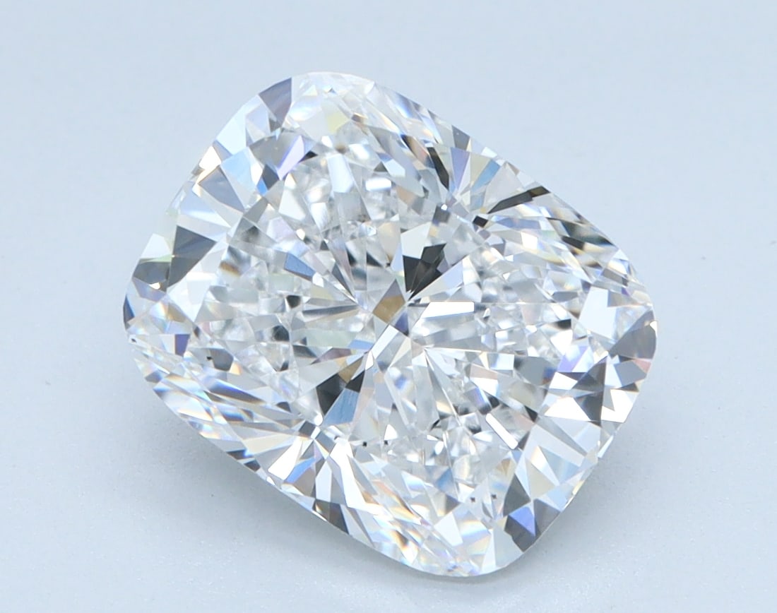 Loose Diamond - CUSHION 3.04ct D VS2: Loose Diamond - CUSHION 3.04ct D VS2 Source: This is a real non-mined Diamond that has been grown in a lab Shape: CUSHION Carats: 3.04 Color: D Clarity: VS2 Certification: IGI Condition: Pre-Owned
