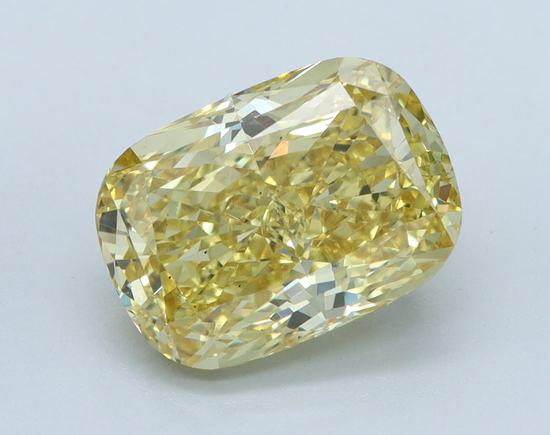 Loose Diamond - CUSHION 4.05ct YELLOW VS2: Loose Diamond - CUSHION 4.05ct YELLOW VS2 Source: This is a real non-mined Diamond that has been grown in a lab Shape: CUSHION Carats: 4.05 Color: YELLOW Clarity: VS2 Certification: IGI Condition: Pre
