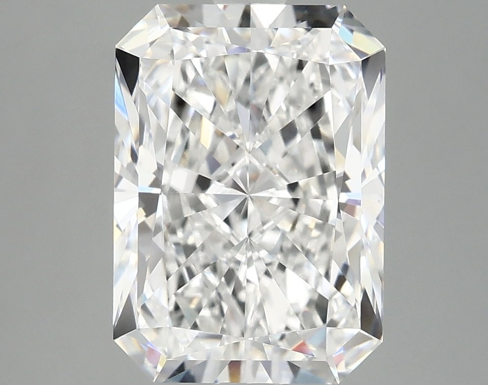 Loose Diamond - RADIANT 4.08ct D VVS2: Loose Diamond - RADIANT 4.08ct D VVS2 Source: This is a real non-mined Diamond that has been grown in a lab Shape: RADIANT Carats: 4.08 Color: D Clarity: VVS2 Certification: IGI Condition: Pre-Owned