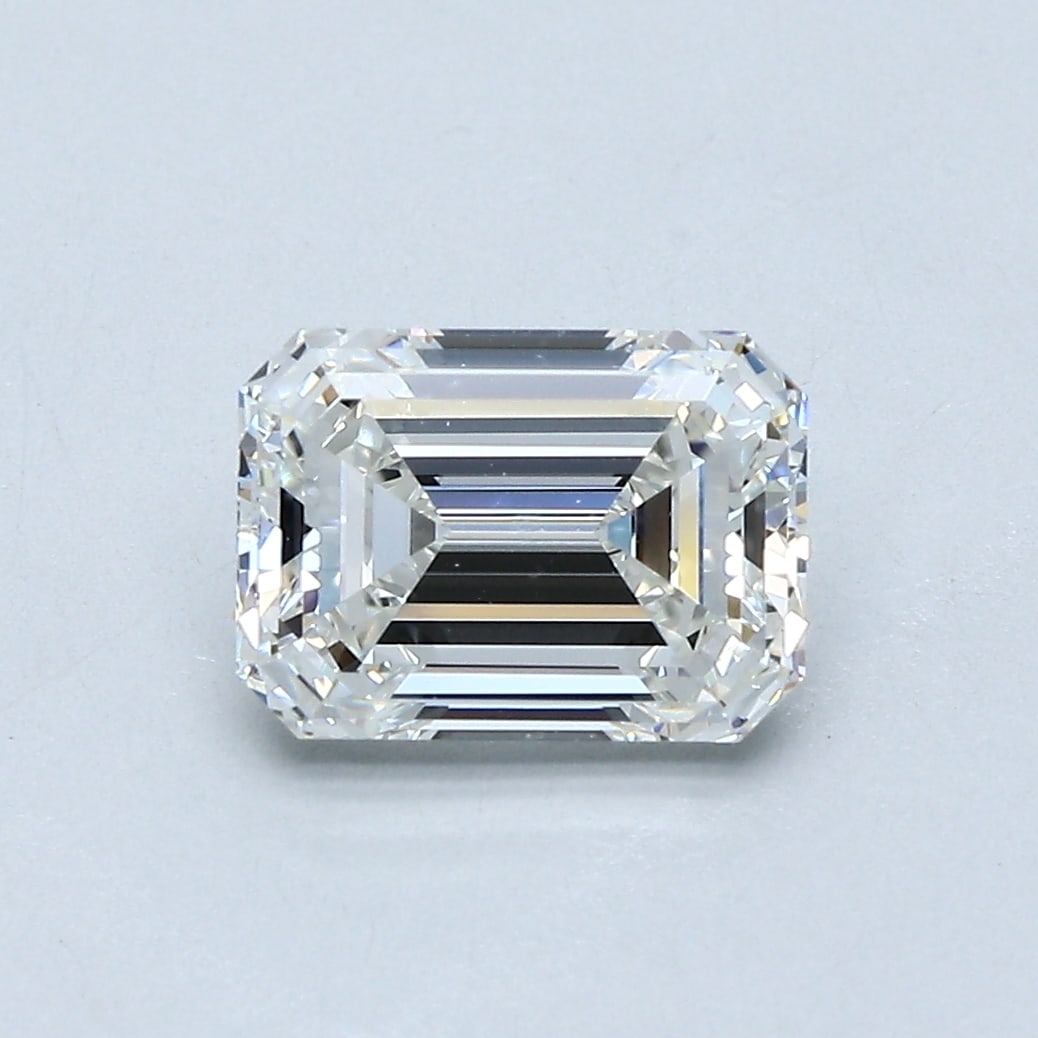 Loose Diamond - EMERALD 1.71ct G VS2: Loose Diamond - EMERALD 1.71ct G VS2 Source: Natural Mined Diamond Shape: EMERALD Carats: 1.71 Color: G Clarity: VS2 Certification: GIA Condition: Pre-Owned PLEASE NOTE: Framed, Large, or heavy items