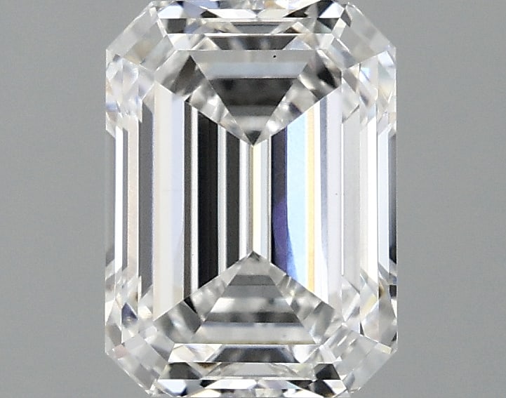 Loose Diamond - EMERALD 2.09ct D VS1: Loose Diamond - EMERALD 2.09ct D VS1 Source: This is a real non-mined Diamond that has been grown in a lab Shape: EMERALD Carats: 2.09 Color: D Clarity: VS1 Certification: IGI Condition: Pre-Owned