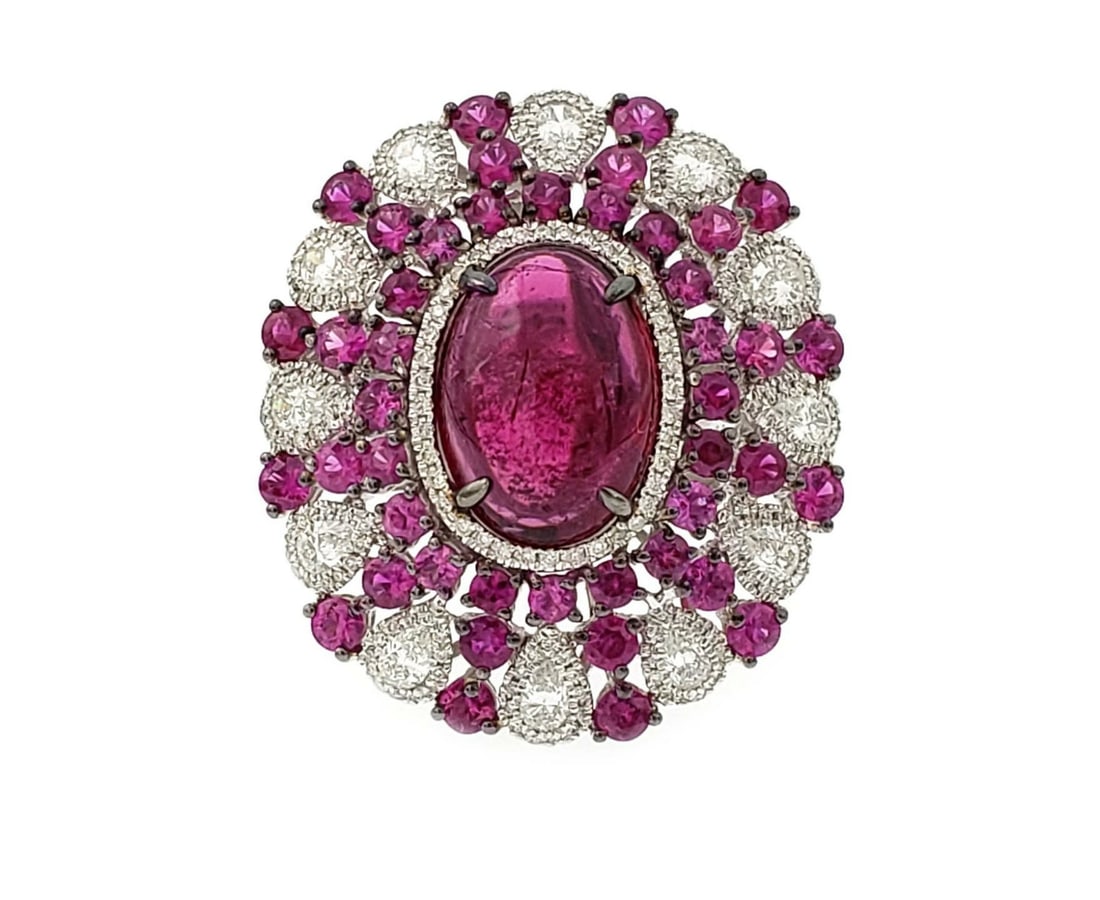 Estate 17.52ct Diamond Ruby Floral Dome Ring in 18k White Gold Size 7: Estate 17.52ct Diamond Ruby Floral Dome Ring in 18k White Gold Size 7 This stunning estate ring showcases a magnificent floral dome design, expertly crafted from 18k white gold with a high polished fi