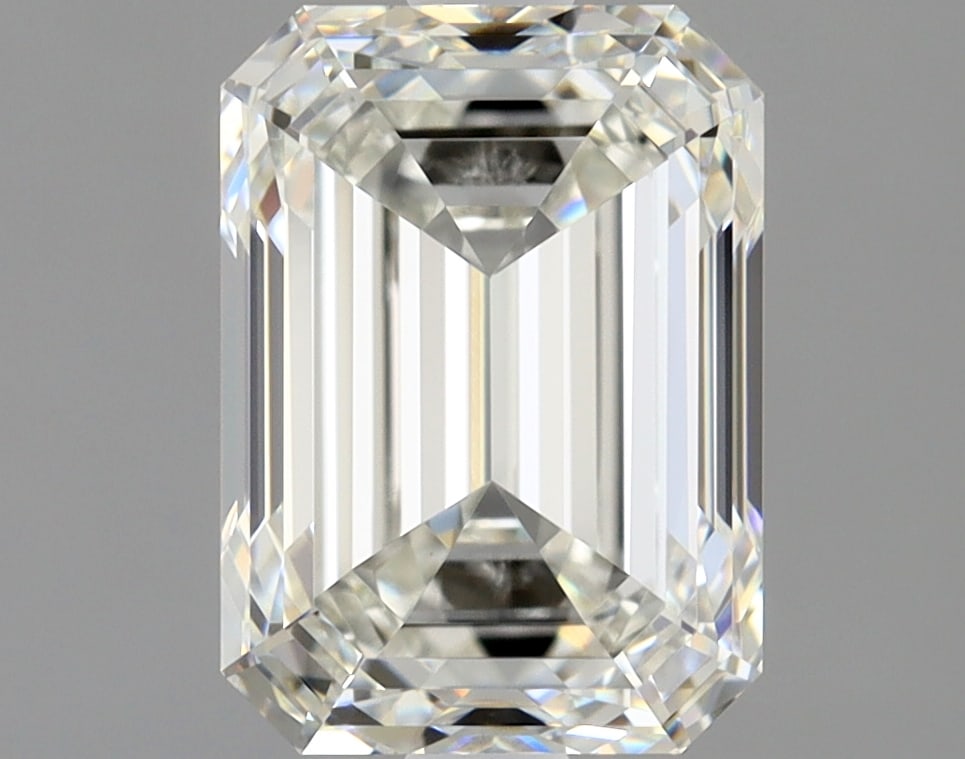 Loose Diamond - EMERALD 2.01ct I VVS1: Loose Diamond - EMERALD 2.01ct I VVS1 Source: Natural Mined Diamond Shape: EMERALD Carats: 2.01 Color: I Clarity: VVS1 Certification: GIA Condition: Pre-Owned PLEASE NOTE: Framed, Large, or heavy item