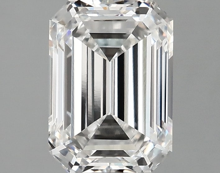 Loose Diamond - EMERALD 2.08ct E VVS1: Loose Diamond - EMERALD 2.08ct E VVS1 Source: This is a real non-mined Diamond that has been grown in a lab Shape: EMERALD Carats: 2.08 Color: E Clarity: VVS1 Certification: IGI Condition: Pre-Owned