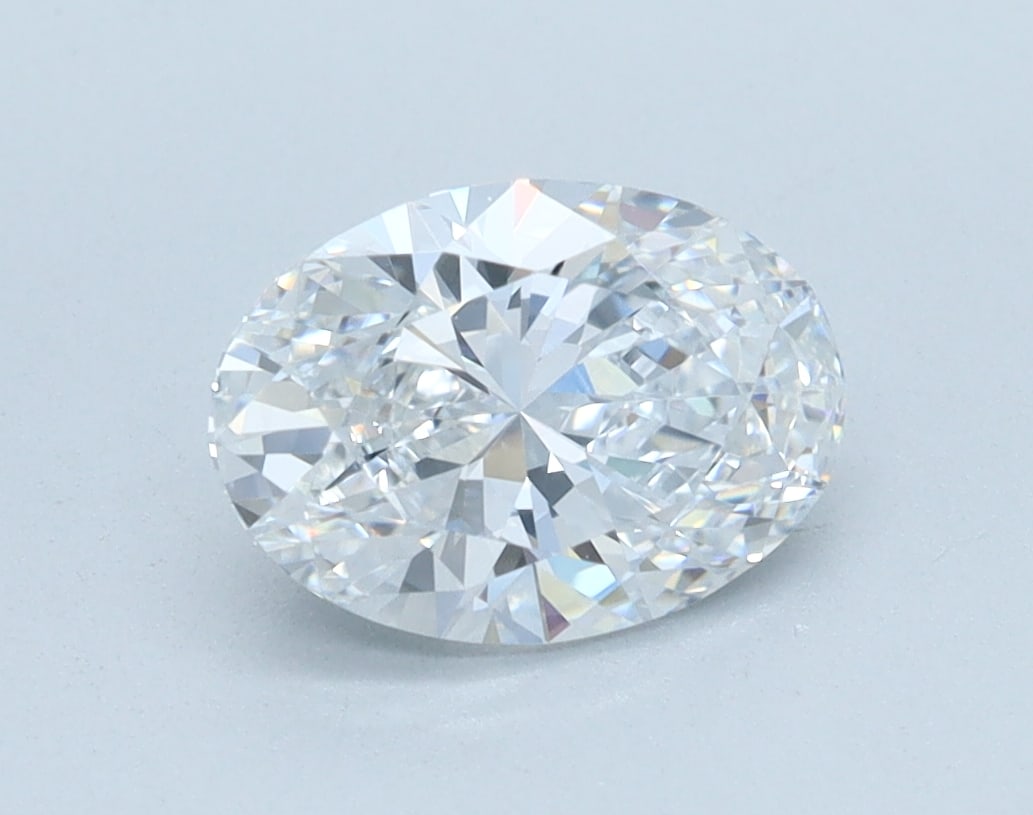 Loose Diamond - OVAL 1.09ct D VS2: Loose Diamond - OVAL 1.09ct D VS2 Source: This is a real non-mined Diamond that has been grown in a lab Shape: OVAL Carats: 1.09 Color: D Clarity: VS2 Certification: IGI Condition: Pre-Owned PLEASE