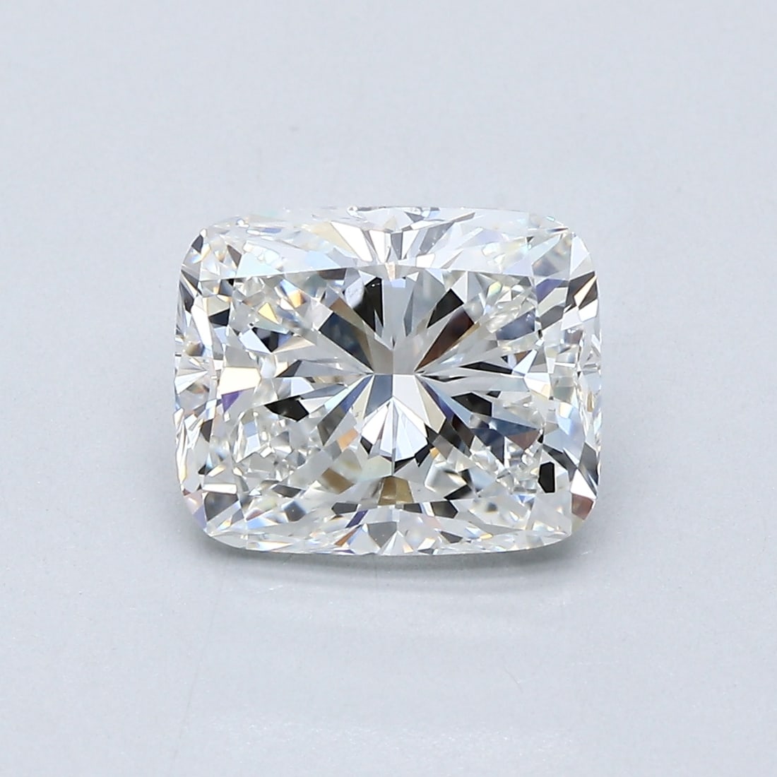 Loose Diamond - CUSHION 2.52ct G VS2: Loose Diamond - CUSHION 2.52ct G VS2 Source: Natural Mined Diamond Shape: CUSHION Carats: 2.52 Color: G Clarity: VS2 Certification: GIA Condition: Pre-Owned PLEASE NOTE: Framed, Large, or heavy items 
