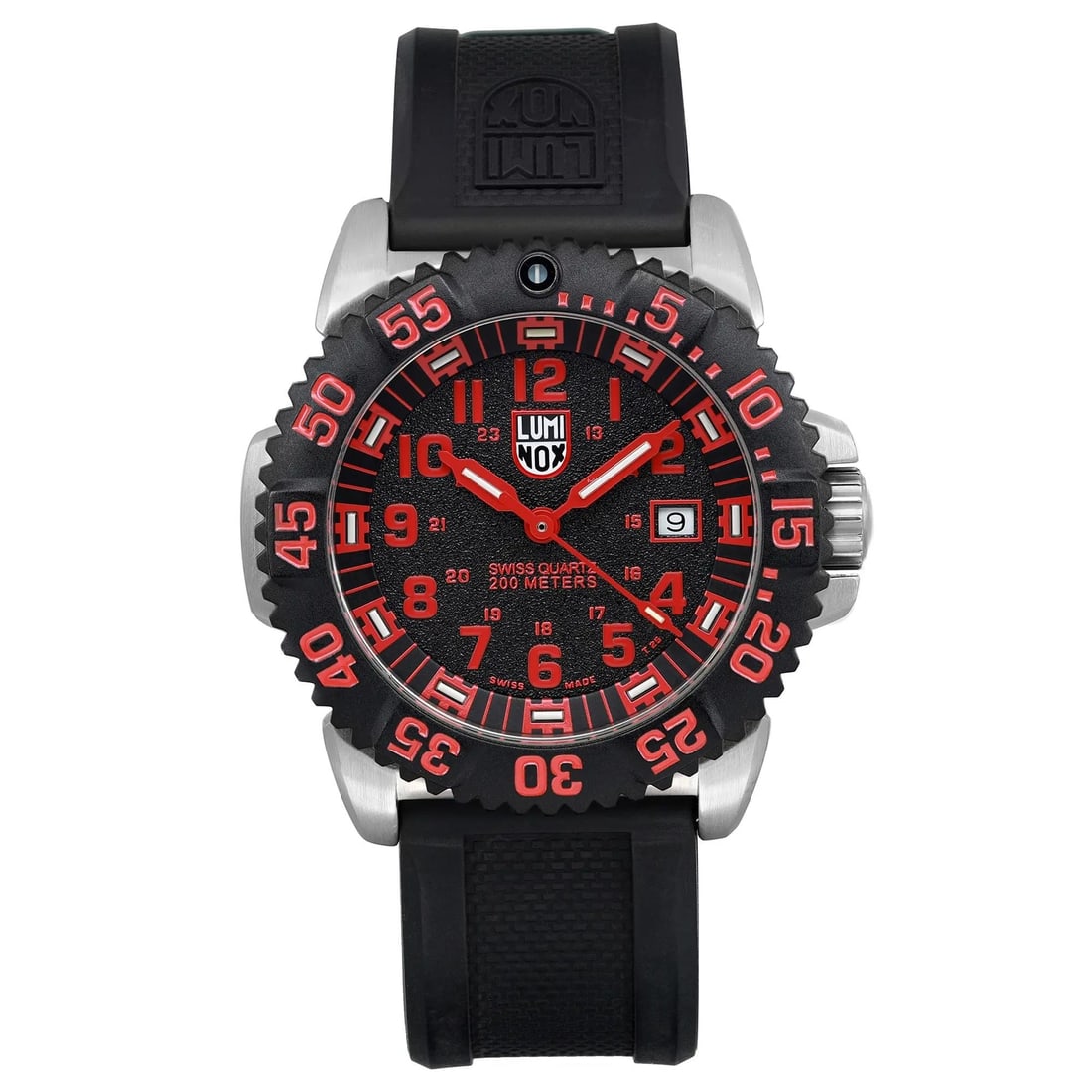 Luminox Navy SEAL Colormark 3150 44mm Black Dial Quartz Diver Watch: Luminox Navy SEAL Colormark 3150 44mm Black Dial Quartz Diver Watch Introducing the Luminox Colormark Series 3150, a robust and stylish wristwatch designed for the modern man. This casual diver watch 