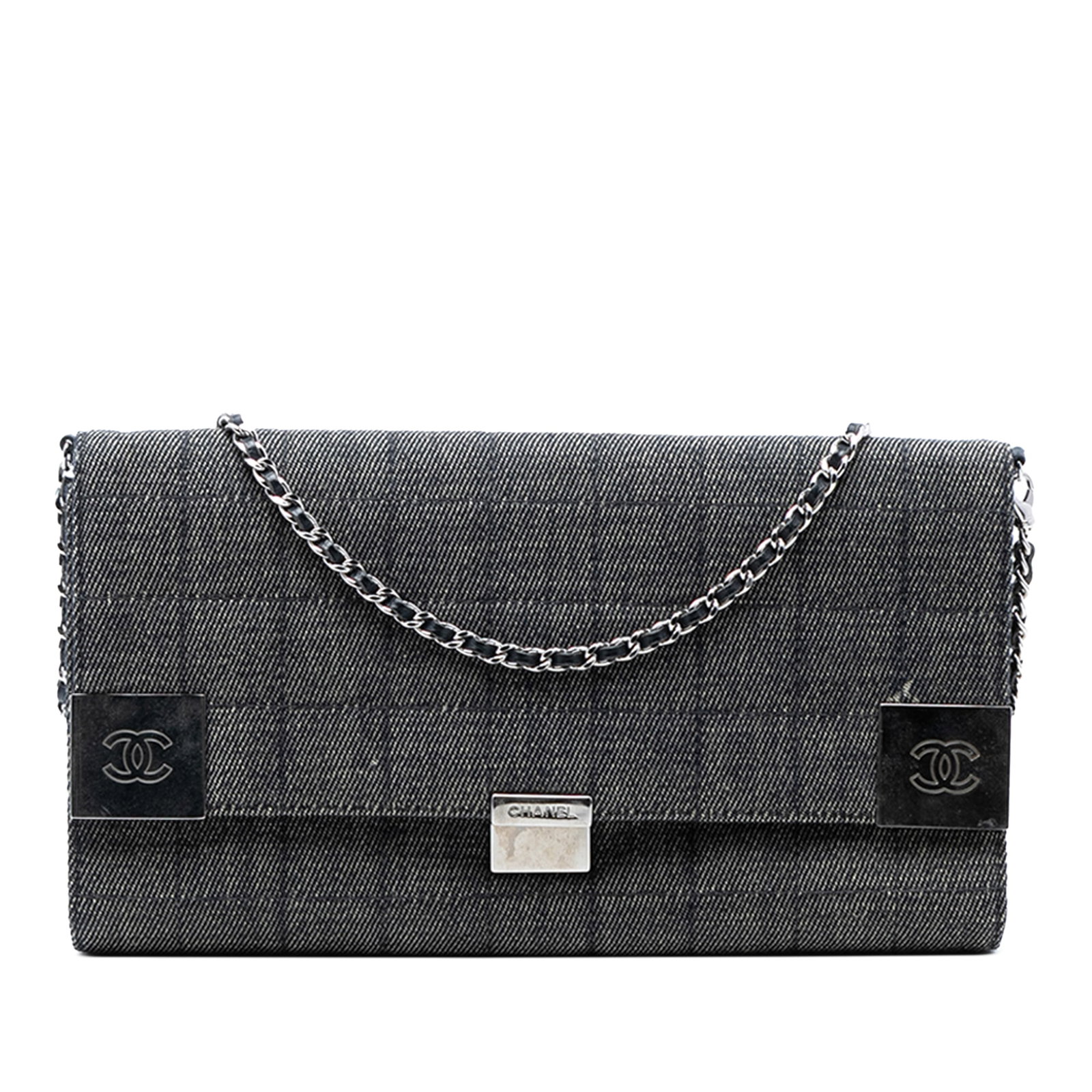 Chanel CC Chocolate Bar Denim Gray Shoulder Bag Flap: Chanel CC Chocolate Bar Denim Gray Shoulder Bag Flap This Chanel CC Chocolate Bar Denim Flap shoulder bag features a quilted denim body and a leather-woven chain link strap. The bag is designed with a