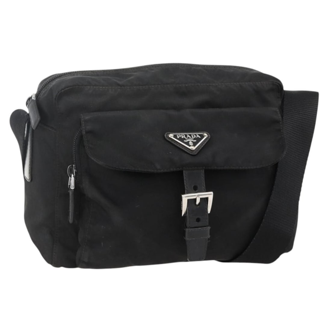 Prada nylon black silver women shoulder bag Italy: Prada nylon black silver women shoulder bag Italy This PRADA shoulder bag is crafted from black nylon with silver-tone accents. Designed for women, it features an adjustable strap for versatile carryi