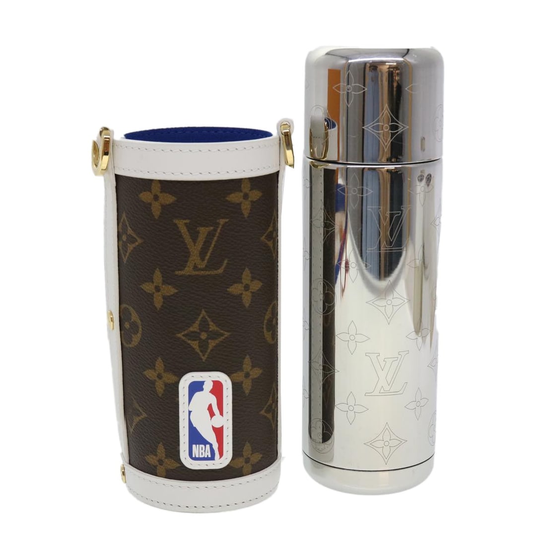 LOUIS VUITTON Monogram NBA Flask Holder Water Bottle GI0565 Authentic: LOUIS VUITTON Monogram NBA Flask Holder Water Bottle GI0565 Authentic Introducing the LOUIS VUITTON Monogram NBA Flask Holder, a stylish and functional water bottle designed to elevate your hydration 