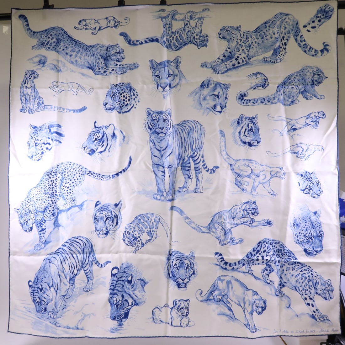 Hermes Blue White Silk 90x90 Neck Scarf: Hermes Blue White Silk 90x90 Neck Scarf This Hermes scarf is crafted from luxurious silk and features a blue and white color palette. Designed for women, it offers a classic square silhouette and is m