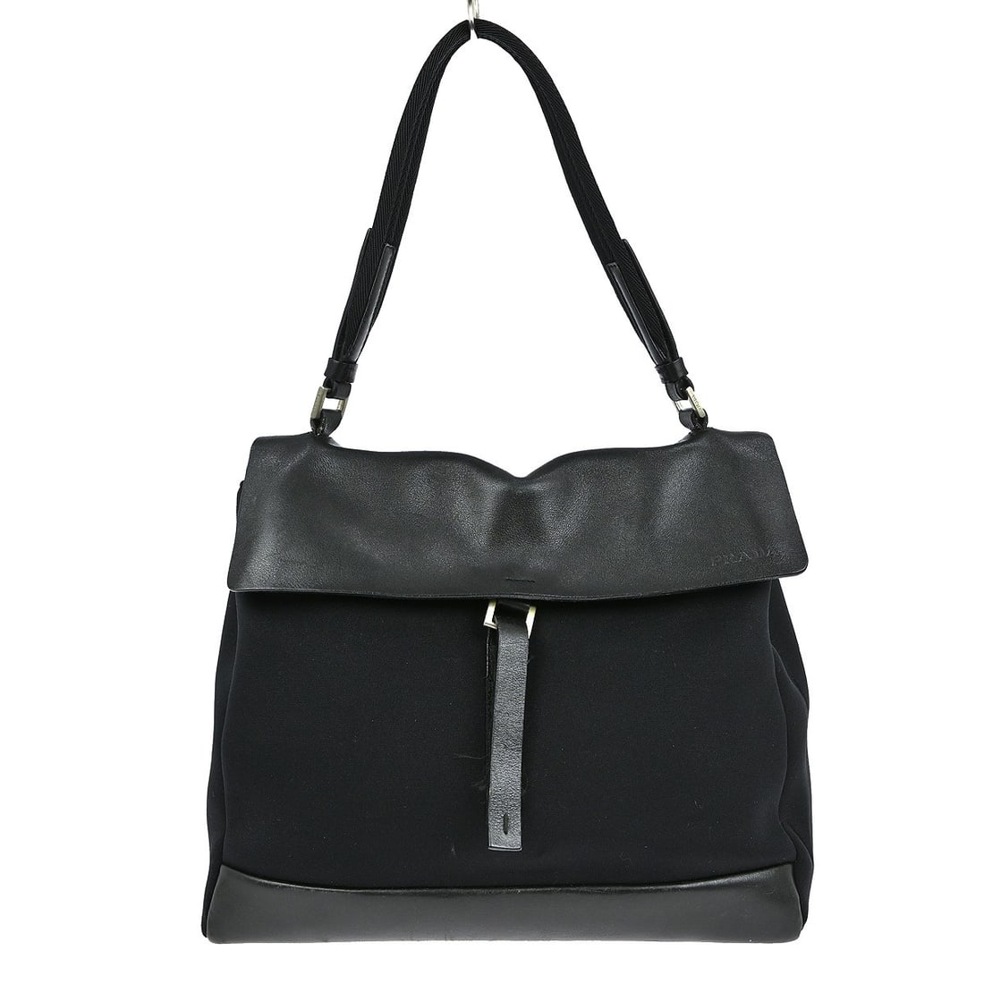 Prada leather top handle bag black medium: Prada leather top handle bag black medium This Prada black leather top handle bag is designed for casual occasions and features the iconic Prada logo accent. Crafted in Italy, this medium-sized handba