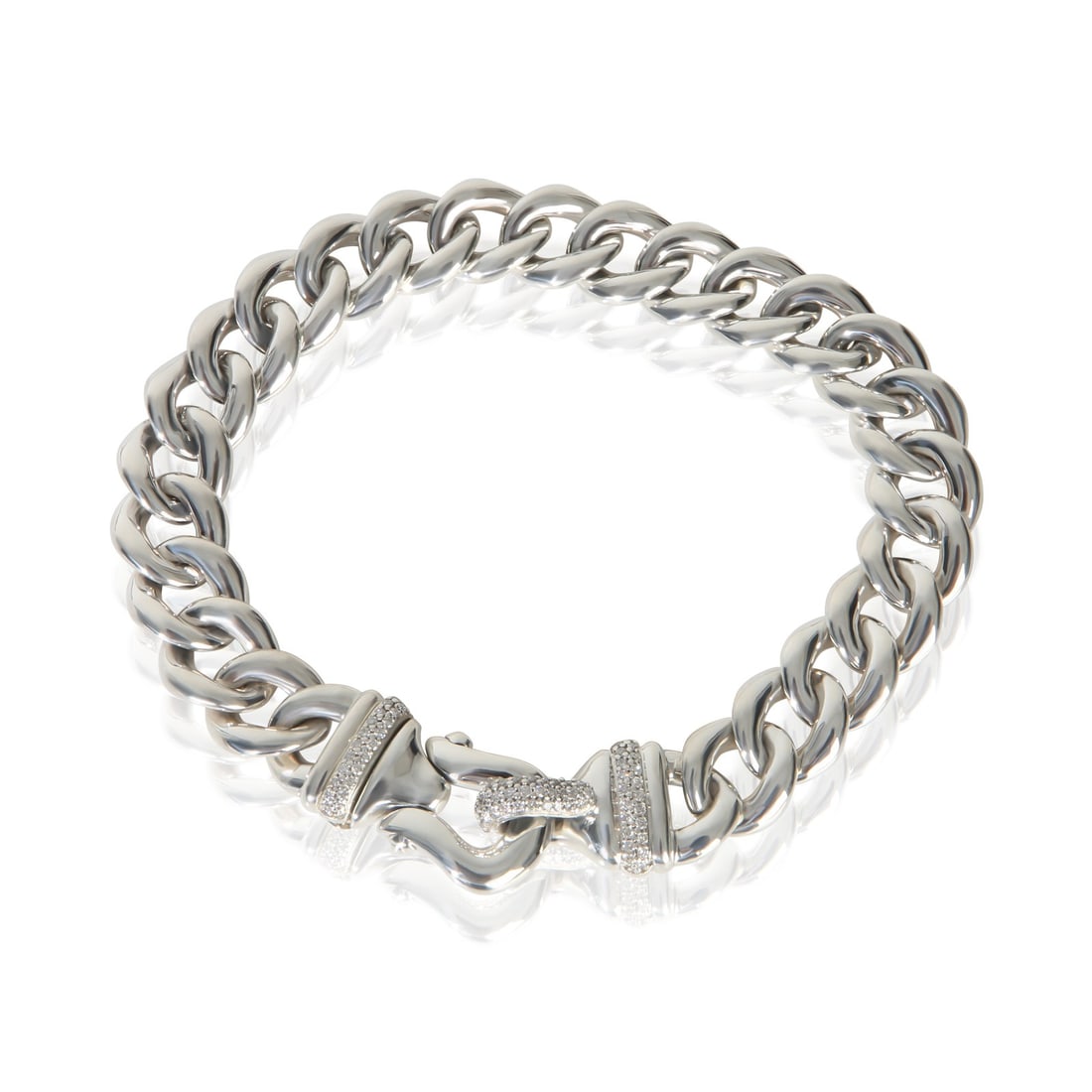 David Yurman Diamond Buckle Curb Link Sterling Silver Bracelet 7 in: David Yurman Diamond Buckle Curb Link Sterling Silver Bracelet 7 in This pre-owned David Yurman Buckle Curb Link bracelet features a stylish curb link design crafted in sterling silver. The bracelet i
