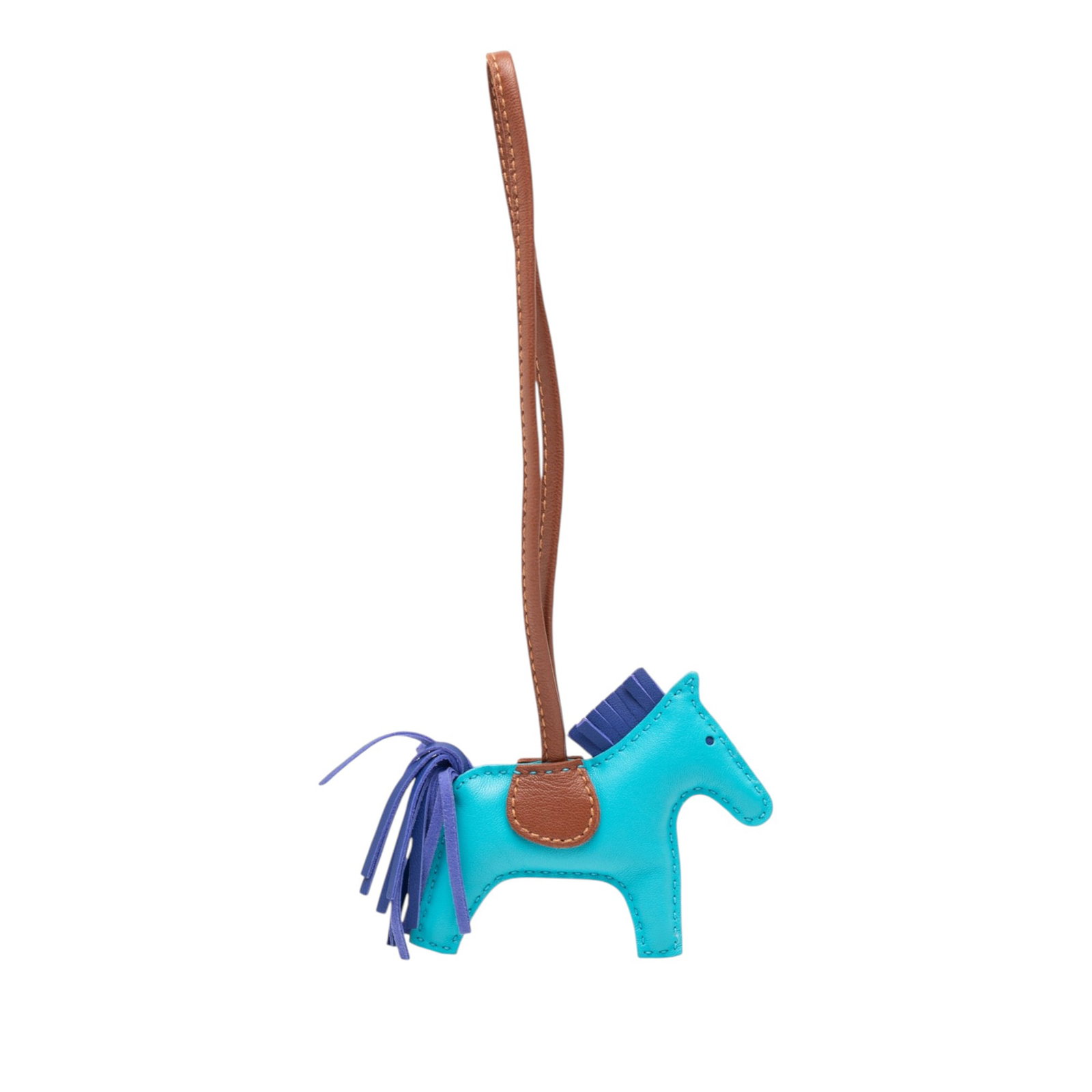 Hermes GriGri Rodeo bag charm in Milo lambskin PM: Hermes GriGri Rodeo bag charm in Milo lambskin PM This Hermes Milo Lambskin GriGri Rodeo Bag Charm PM features a soft Milo lambskin body in blue and a leather loop strap. The exterior handle shows som