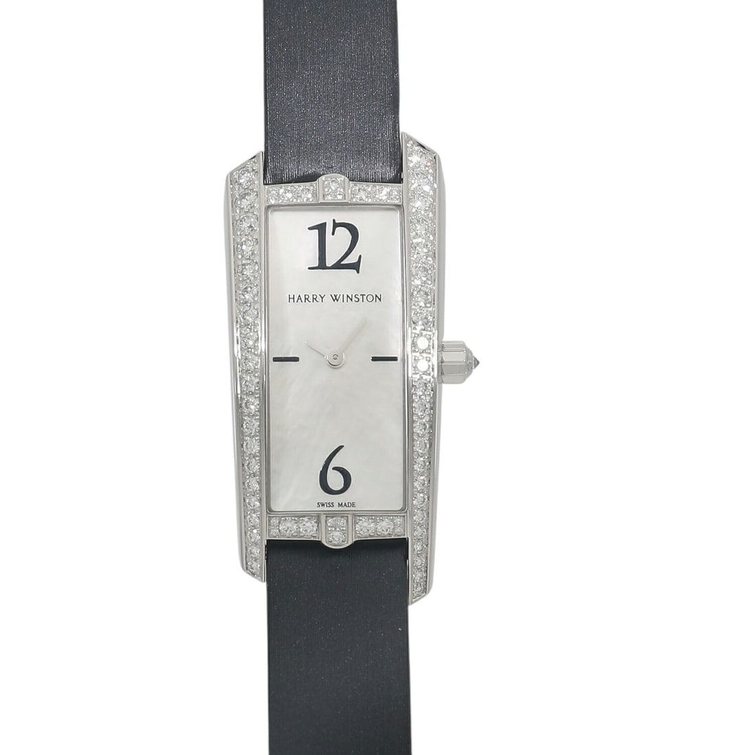 Harry Winston Avenue Traffic quartz white gold men's wristwatch: Harry Winston Avenue Traffic quartz white gold men's wristwatch This Harry Winston Avenue Traffic men's wristwatch, model AVTQHM21WW003 / 340/LQWL.M/D3.1, features a white gold case and a white shell 