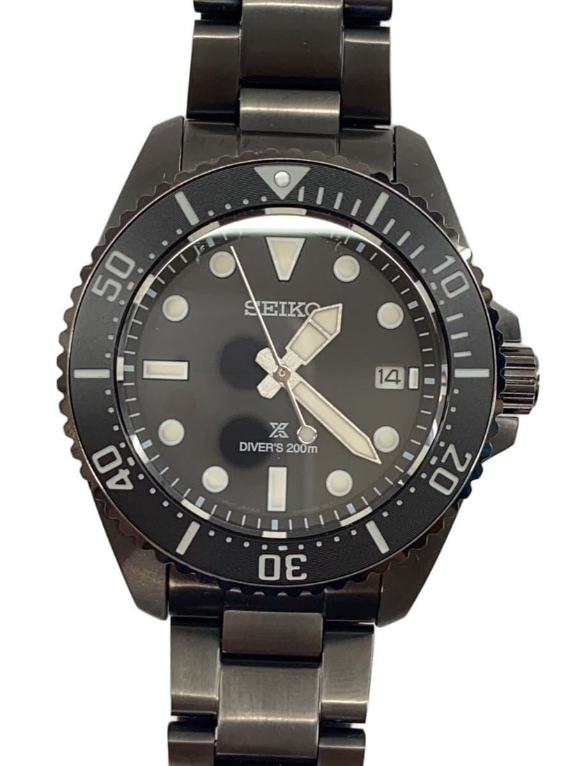 SEIKO Prospex quartz diver stainless steel men's wristwatch: SEIKO Prospex quartz diver stainless steel men's wristwatch This SEIKO PROSPEX Diver Scuba Quartz V157-00A0 men's wristwatch features a black dial and a durable stainless steel case and band. Designed