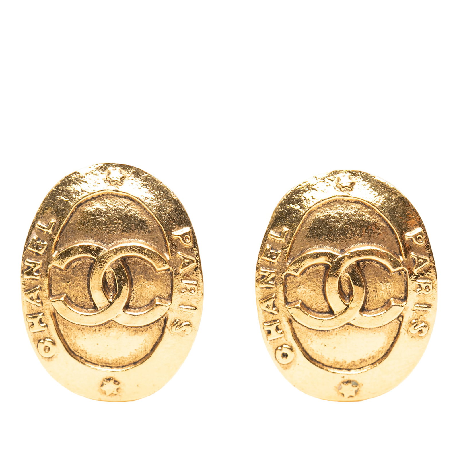 Chanel Oval Clip On Earrings with CC Gold Plated Logo: Chanel Oval Clip On Earrings with CC Gold Plated Logo These Chanel clip-on earrings feature an oval design crafted from gold-tone metal with the iconic CC logo. Designed for non-pierced ears, they off