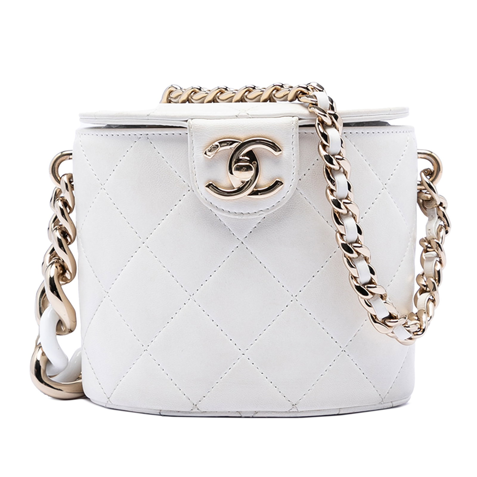 Chanel White Lambskin Quilted Vanity Bag with Chain Strap and CC Turn Lock: Chanel White Lambskin Quilted Vanity Bag with Chain Strap and CC Turn Lock This Chanel vanity case features a quilted lambskin leather exterior in white, complemented by a chain-link and leather woven
