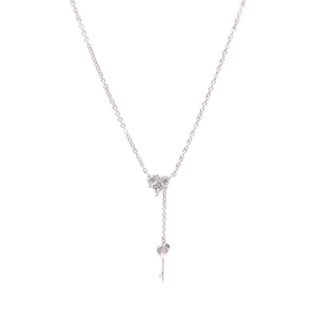 Diamond Pendant Necklace in 18K White Gold for Women: Diamond Pendant Necklace in 18K White Gold for Women This elegant necklace features a diamond pendant set in 18K white gold. Designed for women, it offers a sophisticated and timeless style. The neckl