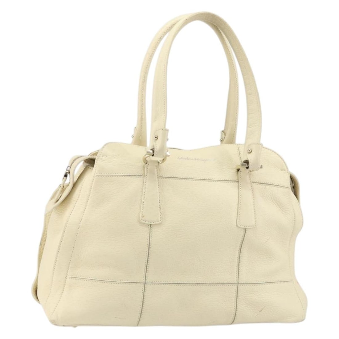 Salvatore Ferragamo Gancini Leather Shoulder Bag Gold Beige Made in Italy: Salvatore Ferragamo Gancini Leather Shoulder Bag Gold Beige Made in Italy This exquisite Salvatore Ferragamo Gancini Shoulder Bag is crafted from luxurious leather in a stunning gold and beige color c