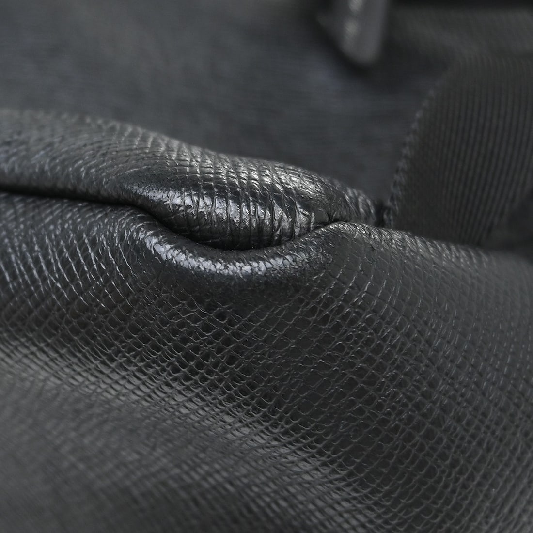 Louis Vuitton Discovery Monogram Eclipse Taiga Backpack - 4