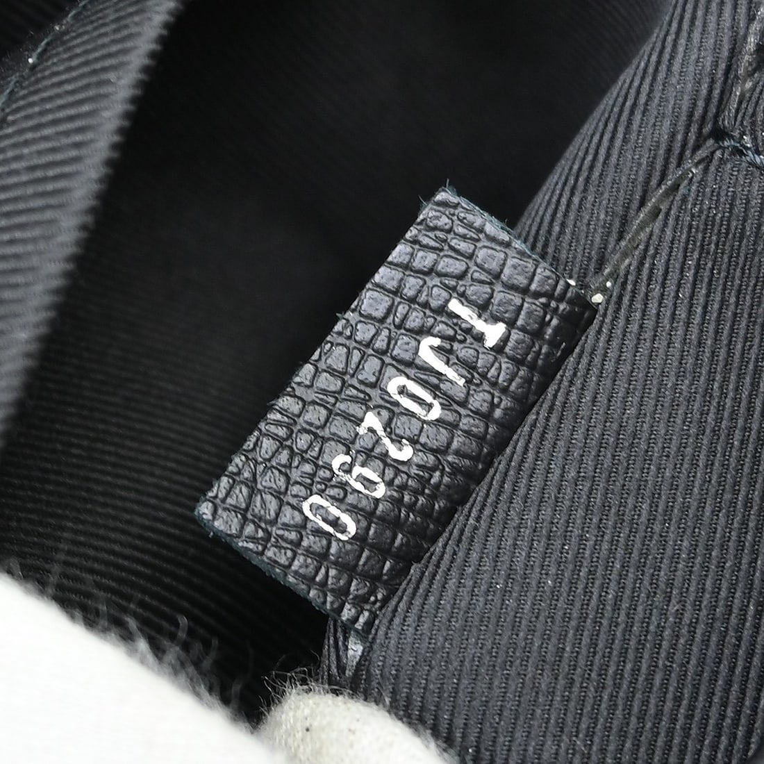 Louis Vuitton Discovery Monogram Eclipse Taiga Backpack - 8