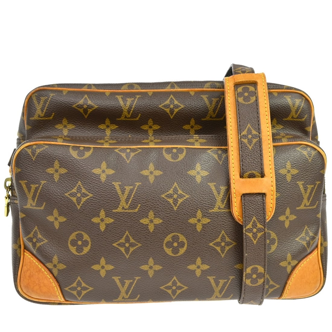 Louis Vuitton Nile Monogram Crossbody Bag M45244: Louis Vuitton Nile Monogram Crossbody Bag M45244 This is a vintage Louis Vuitton Nile crossbody shoulder bag crafted from the signature Monogram canvas leather. The medium-sized bag features a brown c