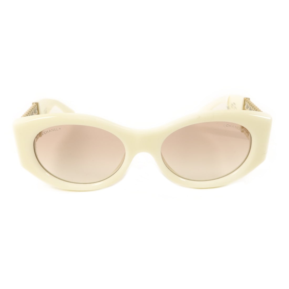 Chanel 5536-Q Oval Beige Sunglasses with Gold Tone CC Logo: Chanel 5536-Q Oval Beige Sunglasses with Gold Tone CC Logo These CHANEL CC oval sunglasses feature a chic beige frame crafted from PVC and metal, complemented by gold-tone hardware. Designed for women