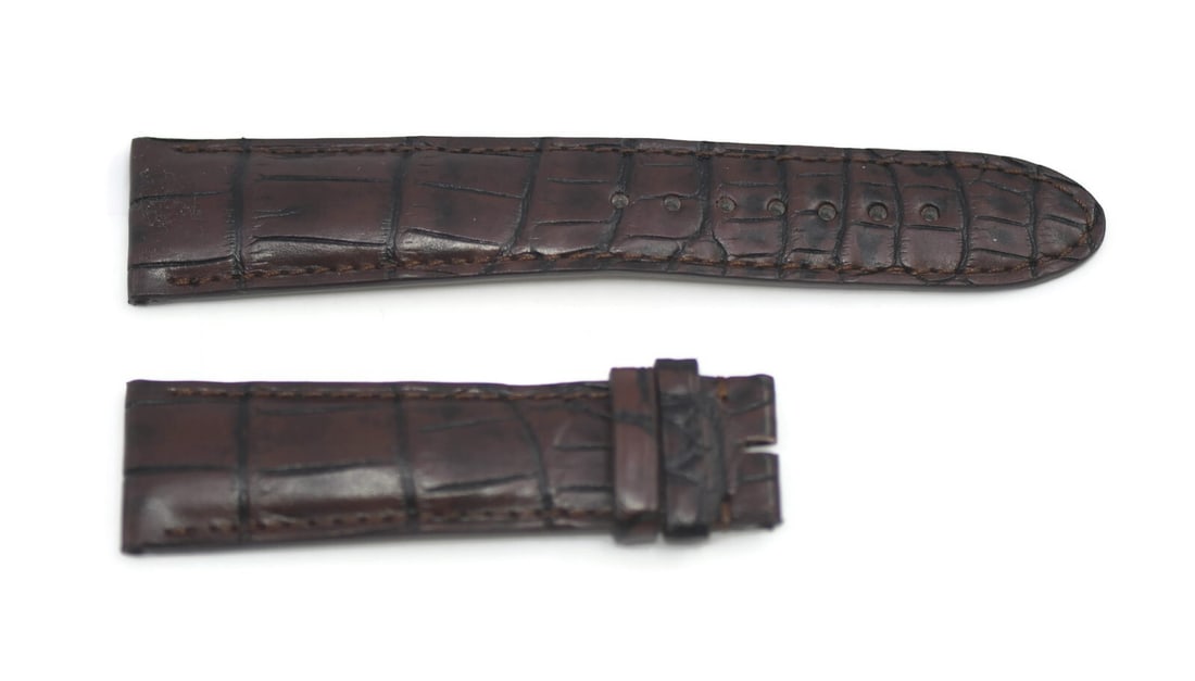 Montblanc 21mm Brown Leather Wristwatch Band Authentic: Montblanc 21mm Brown Leather Wristwatch Band Authentic This Montblanc wristwatch band features a sophisticated brown leather design, making it a stylish choice for your timepiece. With a band width of