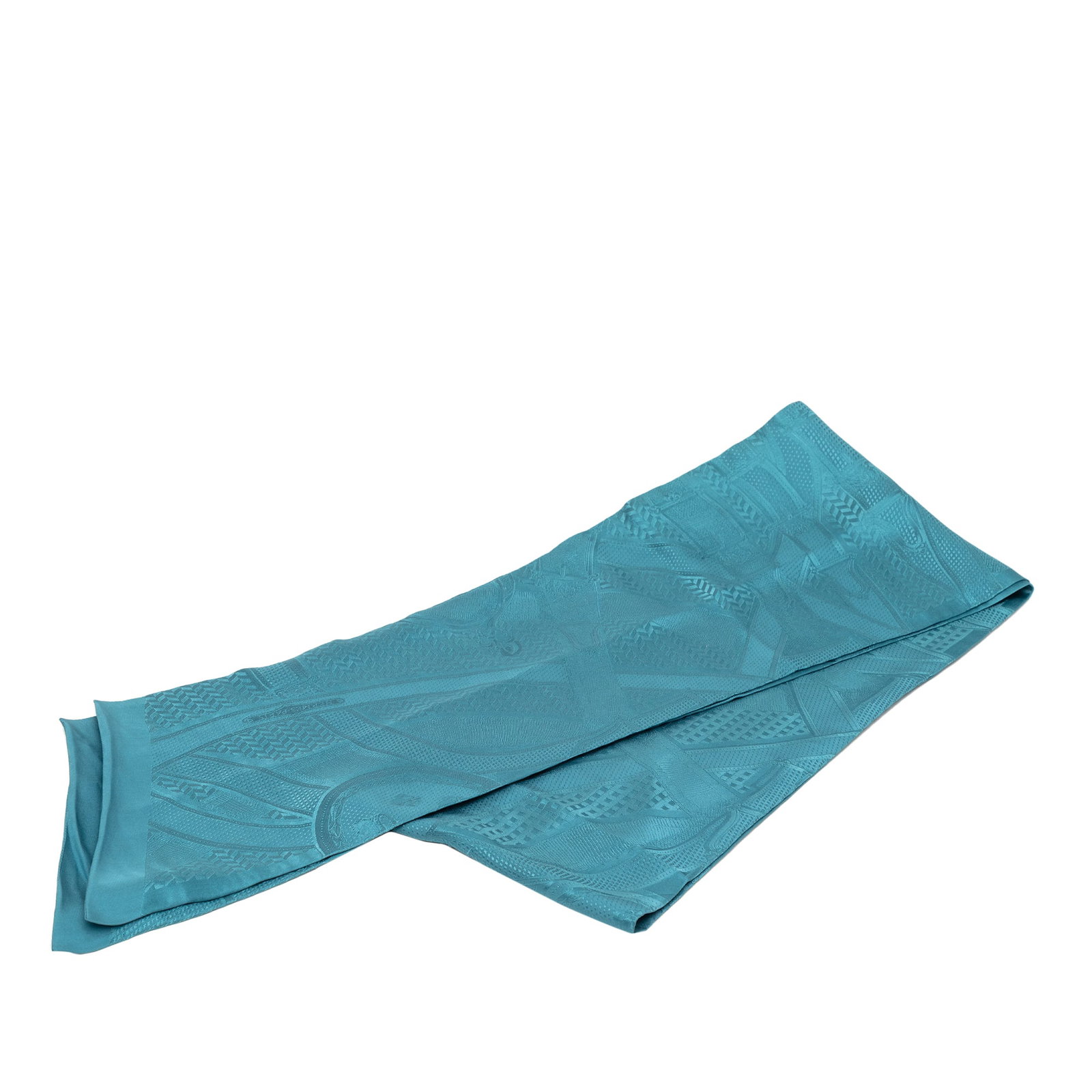 Blue Silk Twilly Scarf Maxi Cavalcadour a Cheval by Hermes: Blue Silk Twilly Scarf Maxi Cavalcadour a Cheval by Hermes The Hermes Maxi Cavalcadour a Cheval Twilly Scarf showcases a distinctive design crafted from 100% silk. Made in Italy and presented in a blu