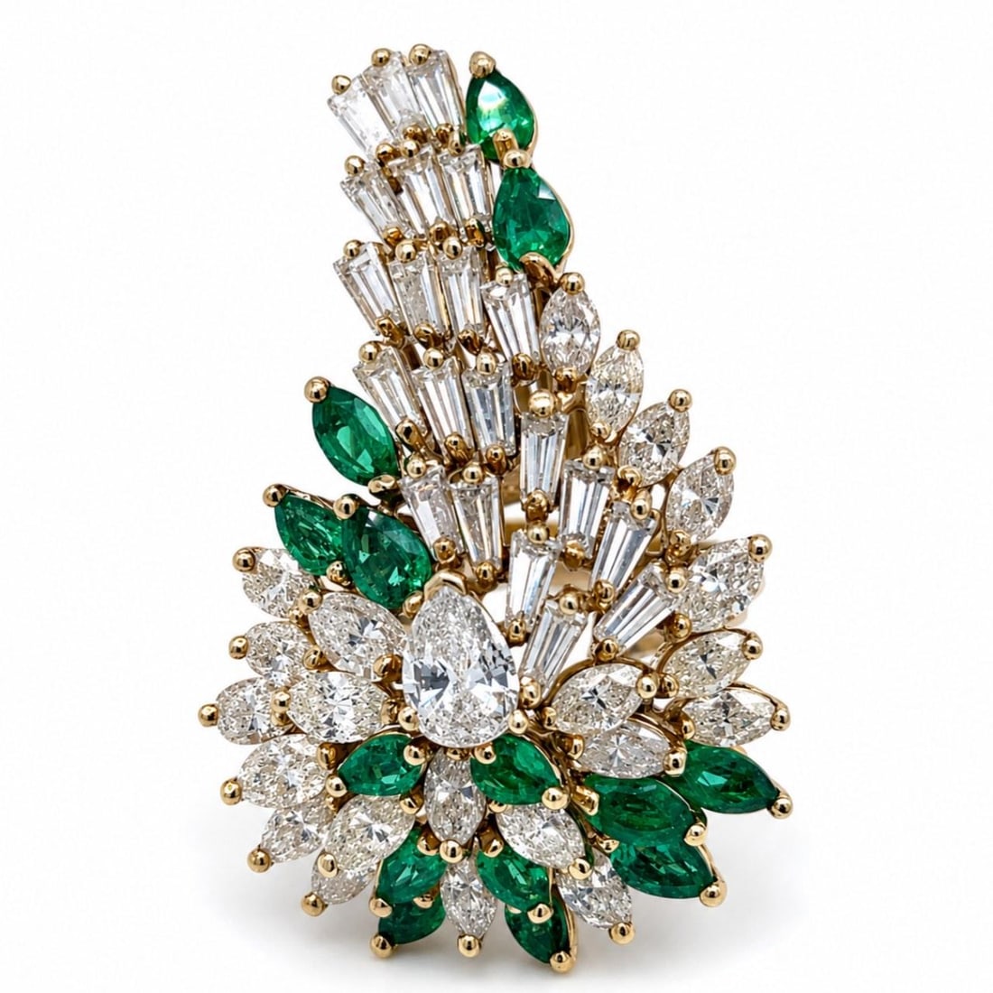 18K Gold Emerald Diamond Ring Size 7.5: 18K Gold Emerald Diamond Ring Size 7.5 This elegant ring is crafted in 18K yellow gold and features a stunning array of gemstones. The design is set with 15 emeralds totaling approximately 2.10 carats